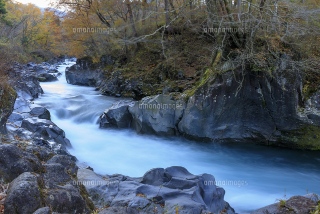 憾満ヶ淵 大谷川 の写真素材 イラスト素材 アマナイメージズ