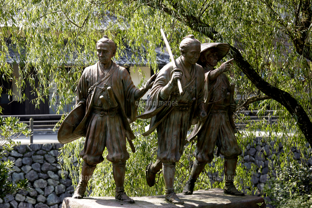 坂本龍馬脱藩の道 飛翔の像[10972000279]の写真・イラスト素材｜アマナ