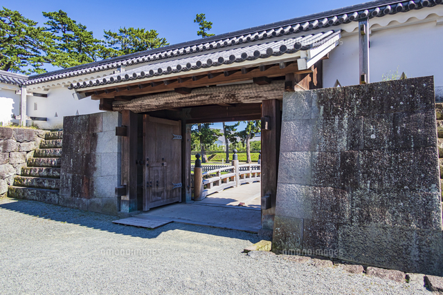 小田原城 銅門への入口、内仕切門と住吉橋（門内から堀へ向け撮影