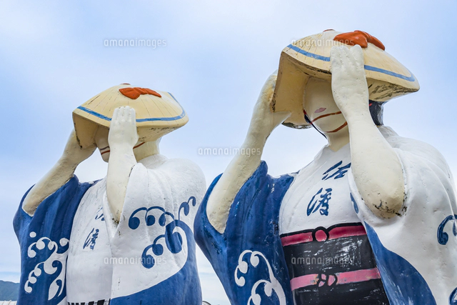 佐渡島両津港の佐渡おけさ人形[10983002933]の写真・イラスト素材