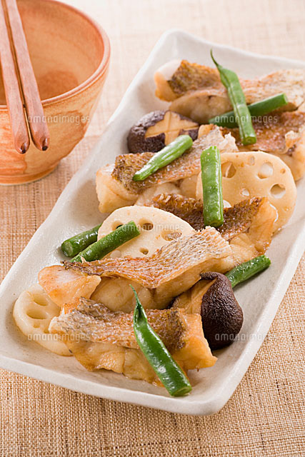 赤ムツ唐揚げ の写真素材 イラスト素材 アマナイメージズ