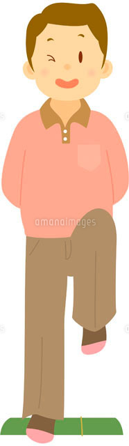 青竹踏みをする男性 11002052228 の写真素材 イラスト素材 アマナイメージズ