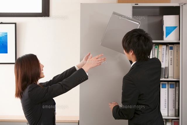 人を受け渡す – 受け渡す 引き渡す 違い – HLIQJG