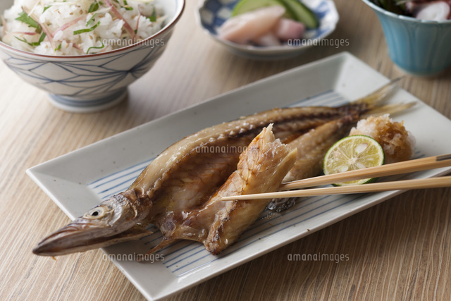 カマスの干物の焼魚 の写真素材 イラスト素材 アマナイメージズ