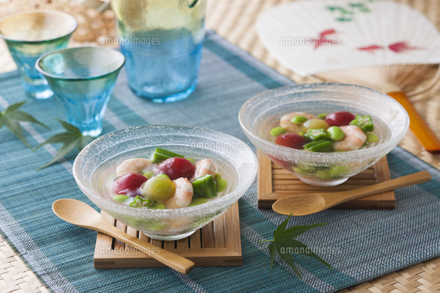 夏野菜と海老の和風ゼリー寄せ の写真素材 イラスト素材 アマナイメージズ