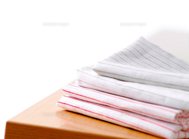 重ねて置かれたナプキン の写真素材 イラスト素材 アマナイメージズ