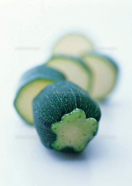 ズッキーニ の写真素材 イラスト素材 アマナイメージズ