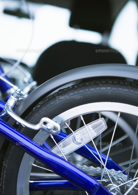 自転車のタイヤ の写真素材 イラスト素材 アマナイメージズ