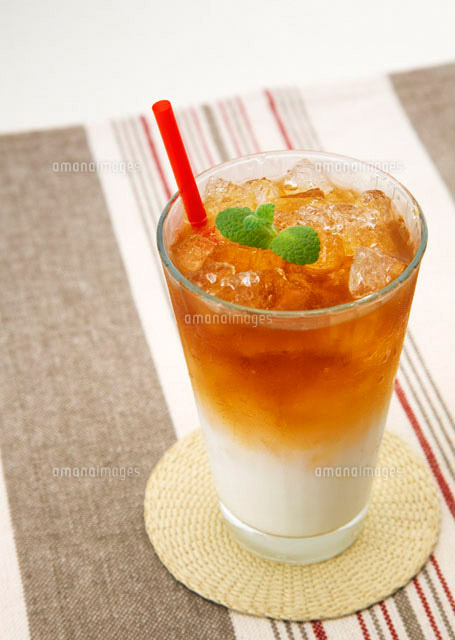 アイスミルクティー の写真素材 イラスト素材 アマナイメージズ