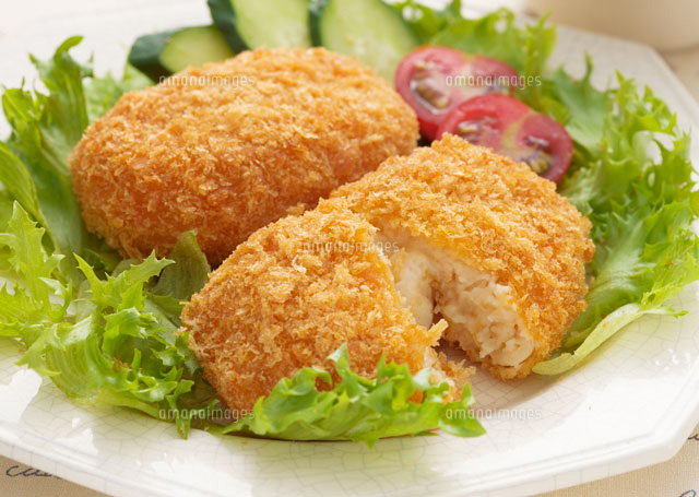 コーンクリームコロッケ の写真素材 イラスト素材 アマナイメージズ