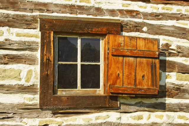 山小屋 の写真素材 イラスト素材 アマナイメージズ