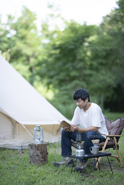 ソロキャンプ の写真素材 イラスト素材 アマナイメージズ