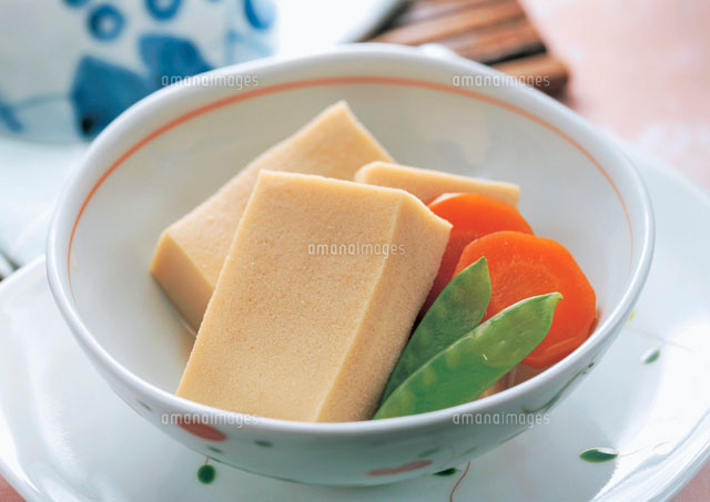 高野豆腐の含め煮 の写真素材 イラスト素材 アマナイメージズ
