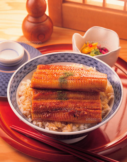 うな丼 の写真素材 イラスト素材 アマナイメージズ