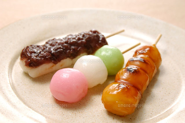 3種類の団子 の写真素材 イラスト素材 アマナイメージズ