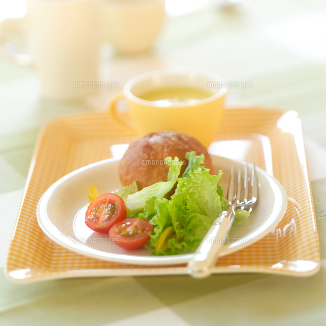 ワンプレートの朝食 の写真素材 イラスト素材 アマナイメージズ