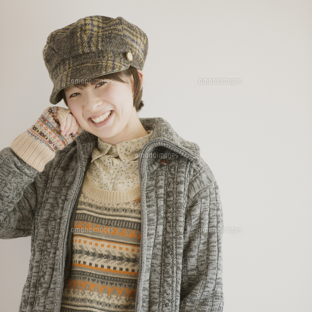 微笑む女性のポートレート の写真素材 イラスト素材 アマナイメージズ