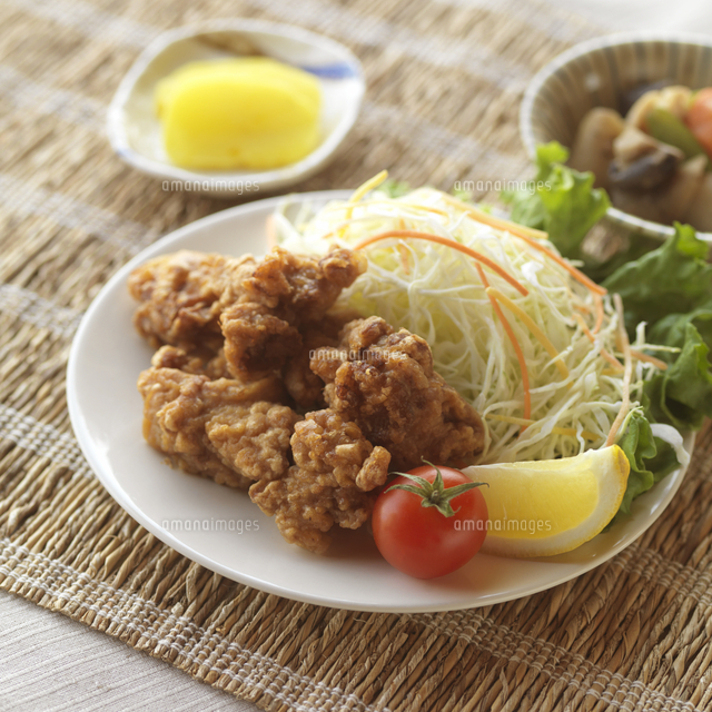 唐揚げ定食 の写真素材 イラスト素材 アマナイメージズ