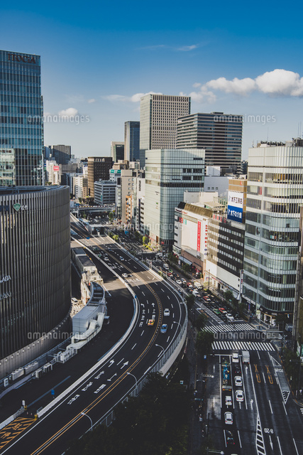 有楽町周辺のビル群と首都高速道路 の写真素材 イラスト素材 アマナイメージズ