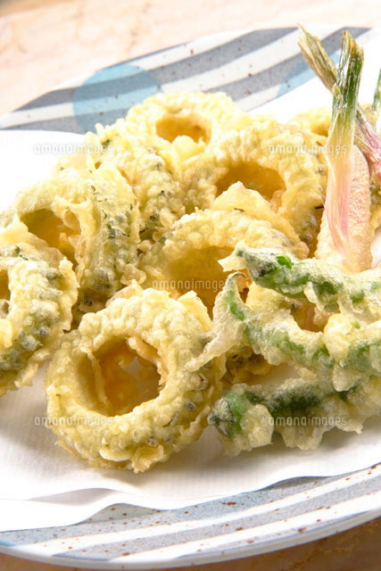 ゴーヤの天ぷら の写真素材 イラスト素材 アマナイメージズ