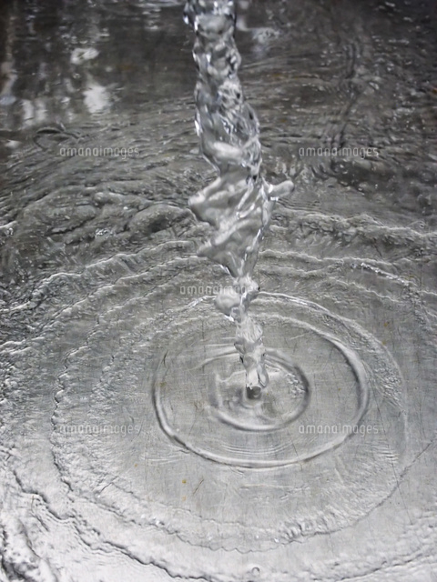 水道水 の写真素材 イラスト素材 アマナイメージズ