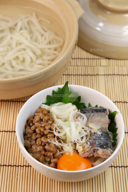 ひっぱりうどん の写真素材 イラスト素材 アマナイメージズ