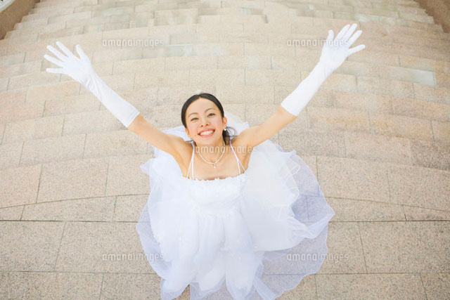 ブーケトスの写真素材 ストックフォト アマナイメージズ