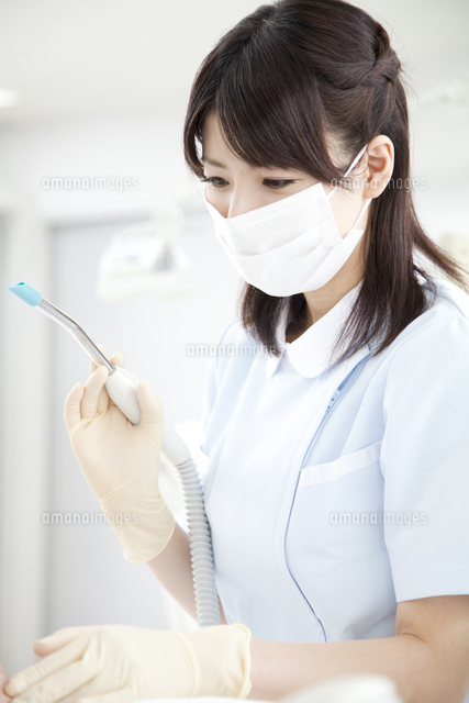 治療する歯科衛生士 の写真素材 イラスト素材 アマナイメージズ 治療する歯科衛生士 の写真素材 イラスト素材 アマナイメージズ