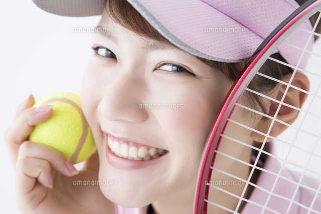 テニススタイルの女性 の写真素材 イラスト素材 アマナイメージズ