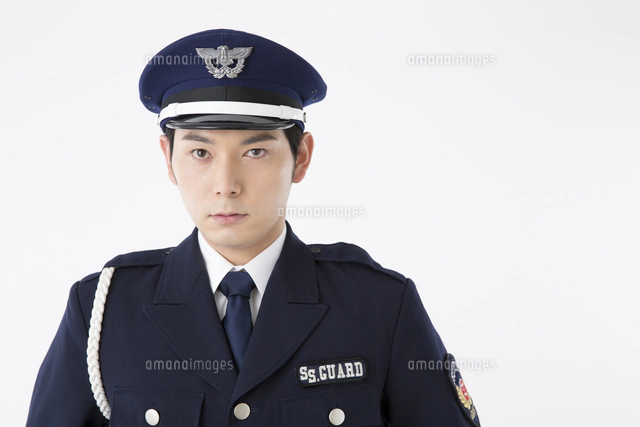 帽子をかぶる男性警察官 の写真素材 イラスト素材 アマナイメージズ 帽子をかぶる男性警察官 の写真素材 イラスト素材 アマナイメージズ