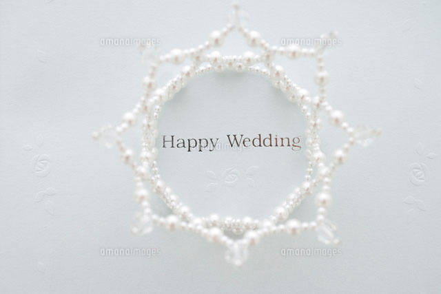 パールのティアラ の写真素材 イラスト素材 アマナイメージズ