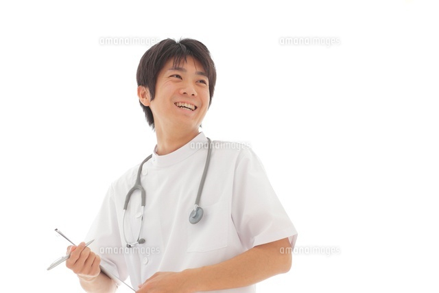 白衣の若い医師 の写真素材 イラスト素材 アマナイメージズ