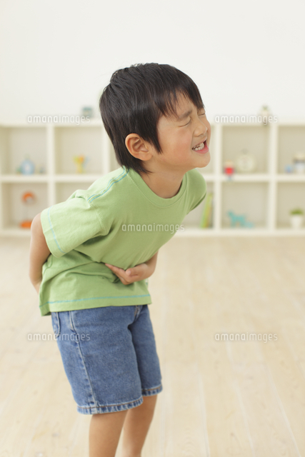 体調不良の男の子 の写真素材 イラスト素材 アマナイメージズ