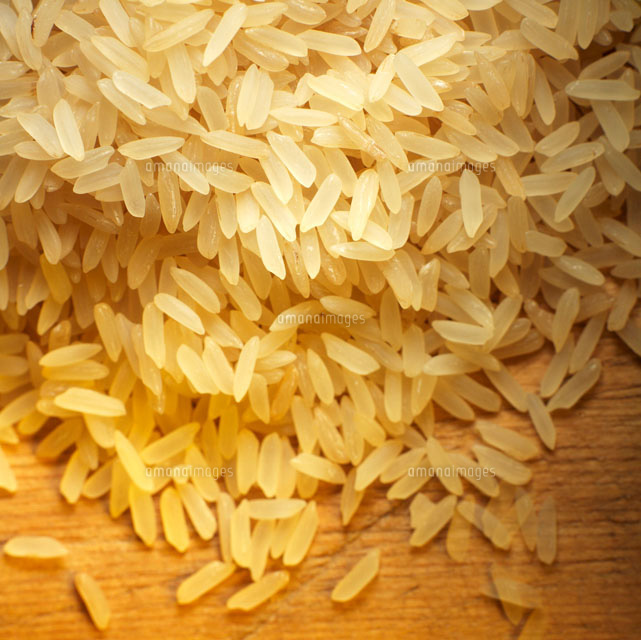 A heap of long-grain rice[11047030408]の写真素材・イラスト素材｜アマナイメージズ