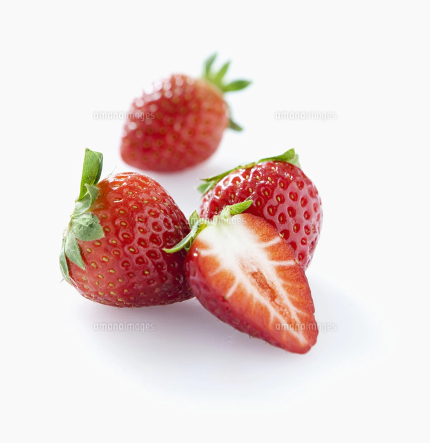 いちご 断面の写真素材 ストックフォト アマナイメージズ いちご 断面の写真素材 ストックフォト アマナイメージズ