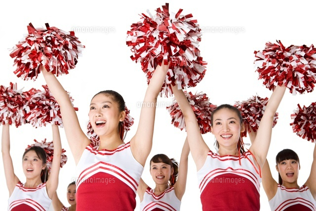 応援するチアリーダー の写真素材 イラスト素材 アマナイメージズ