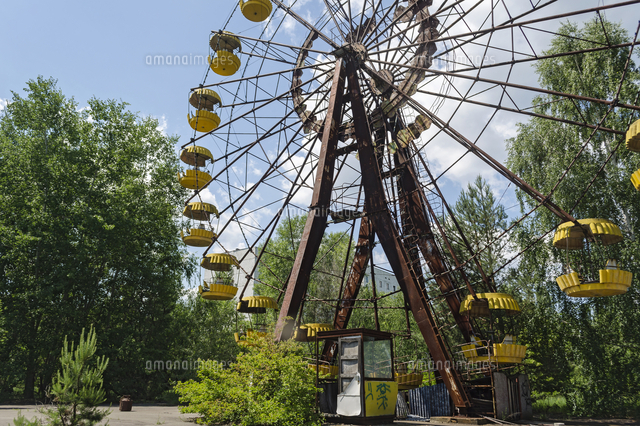 チェルノブイリ原発事故の影響で廃墟となった遊園地 の写真素材 イラスト素材 アマナイメージズ