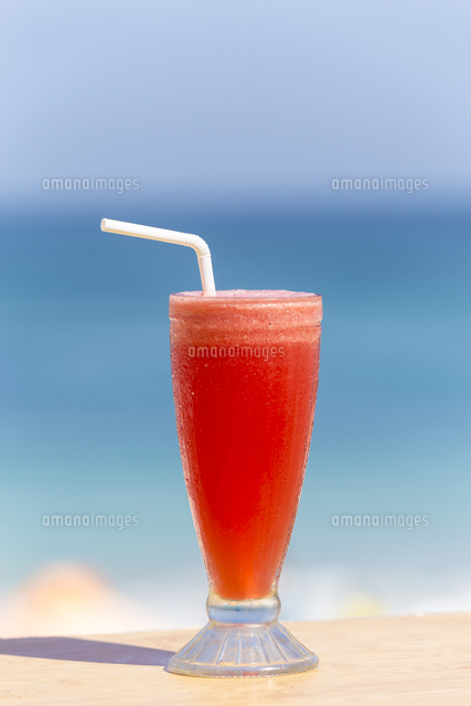 スイカジュース の写真素材 イラスト素材 アマナイメージズ スイカジュース の写真素材 イラスト素材 アマナイメージズ