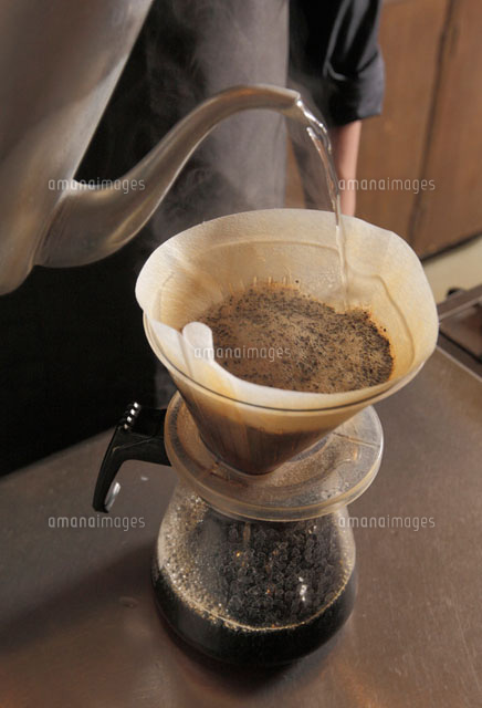 コーヒードリップ の写真素材 イラスト素材 アマナイメージズ