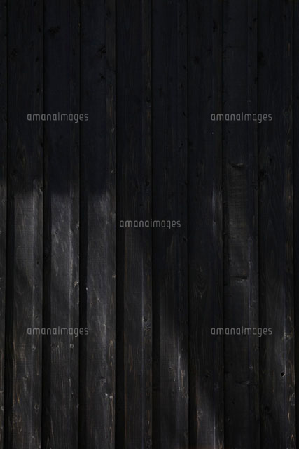 黒い木の壁 の写真素材 イラスト素材 アマナイメージズ 黒い木の壁 の写真素材 イラスト素材 アマナイメージズ
