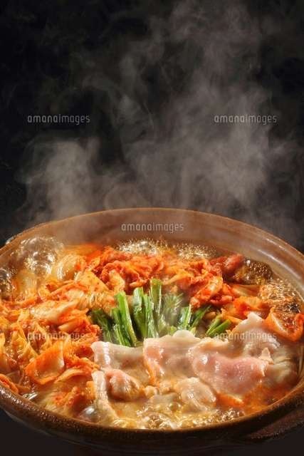 キムチ鍋 の写真素材 イラスト素材 アマナイメージズ