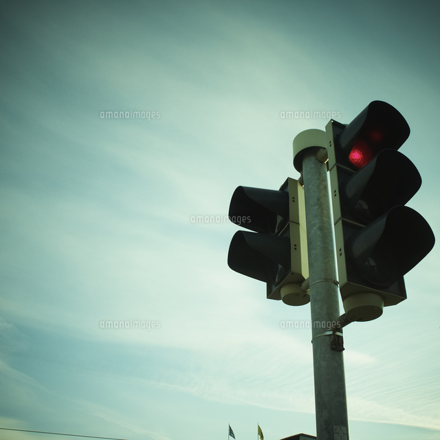 信号機 の写真素材 イラスト素材 アマナイメージズ