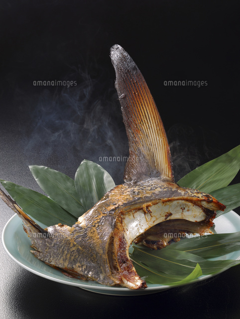 マグロのカマ焼き の写真素材 イラスト素材 アマナイメージズ