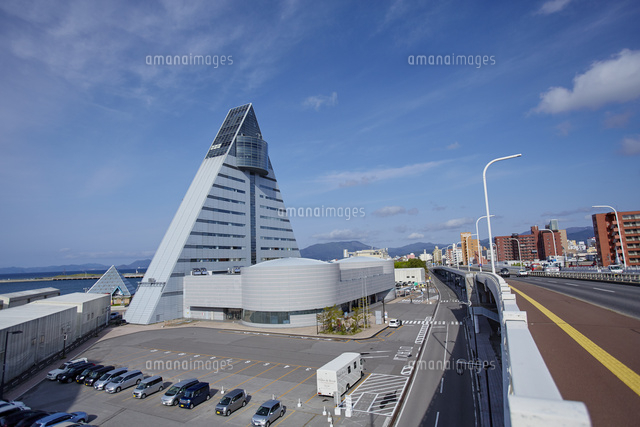 青森県観光物産館アスパム の写真素材 イラスト素材 アマナイメージズ