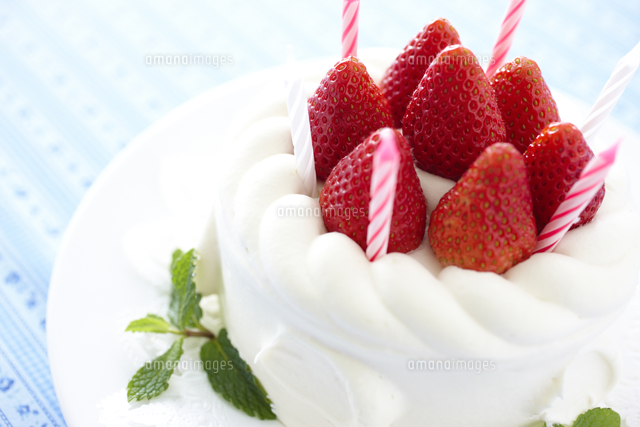 デコレーションケーキ の写真素材 イラスト素材 アマナイメージズ