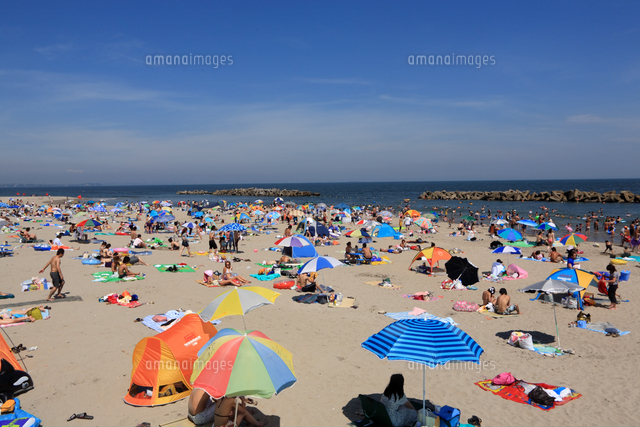 深沼海水浴場の海水浴客 の写真素材 イラスト素材 アマナイメージズ 深沼海水浴場の海水浴客 の写真素材 イラスト素材 アマナイメージズ