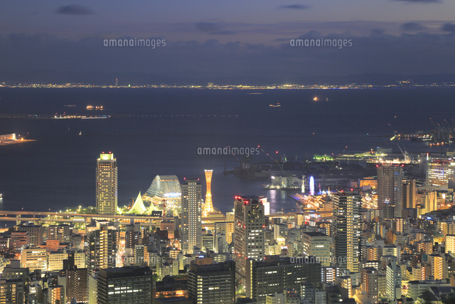 再度山から望む神戸市街の夜景 の写真素材 イラスト素材 アマナイメージズ