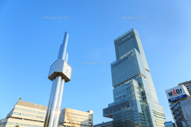 天王寺駅前から望むあべのハルカス の写真素材 イラスト素材 アマナイメージズ