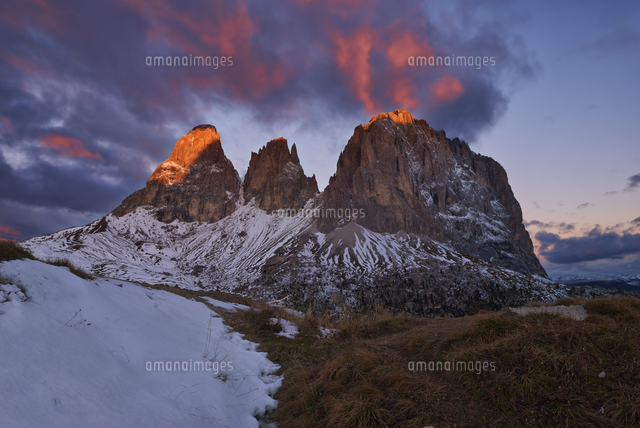 Italy, Alto Adige, Dolomites, Sassolungo, Fuenffingerspitze[11094058373 ...