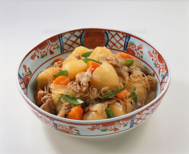 肉じゃが 豚肉 の写真素材 イラスト素材 アマナイメージズ